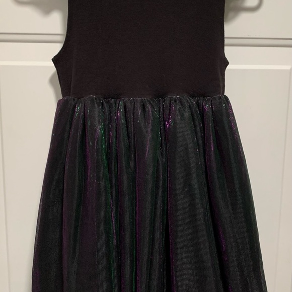 Très Lovey girl’s dress. Approximately size 5/6 - Picture 3 of 8